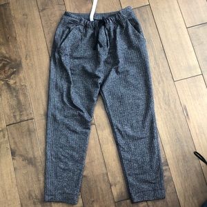 Lululemon on the fly pants 7/8